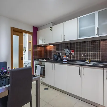 Canico Center By Zest And Guest *